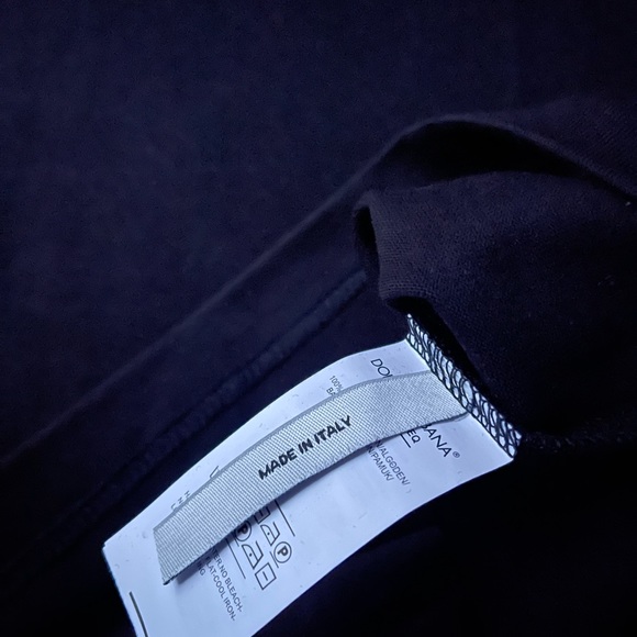 Dolce & Gabbana Embossed Logo - Picture 5 of 11